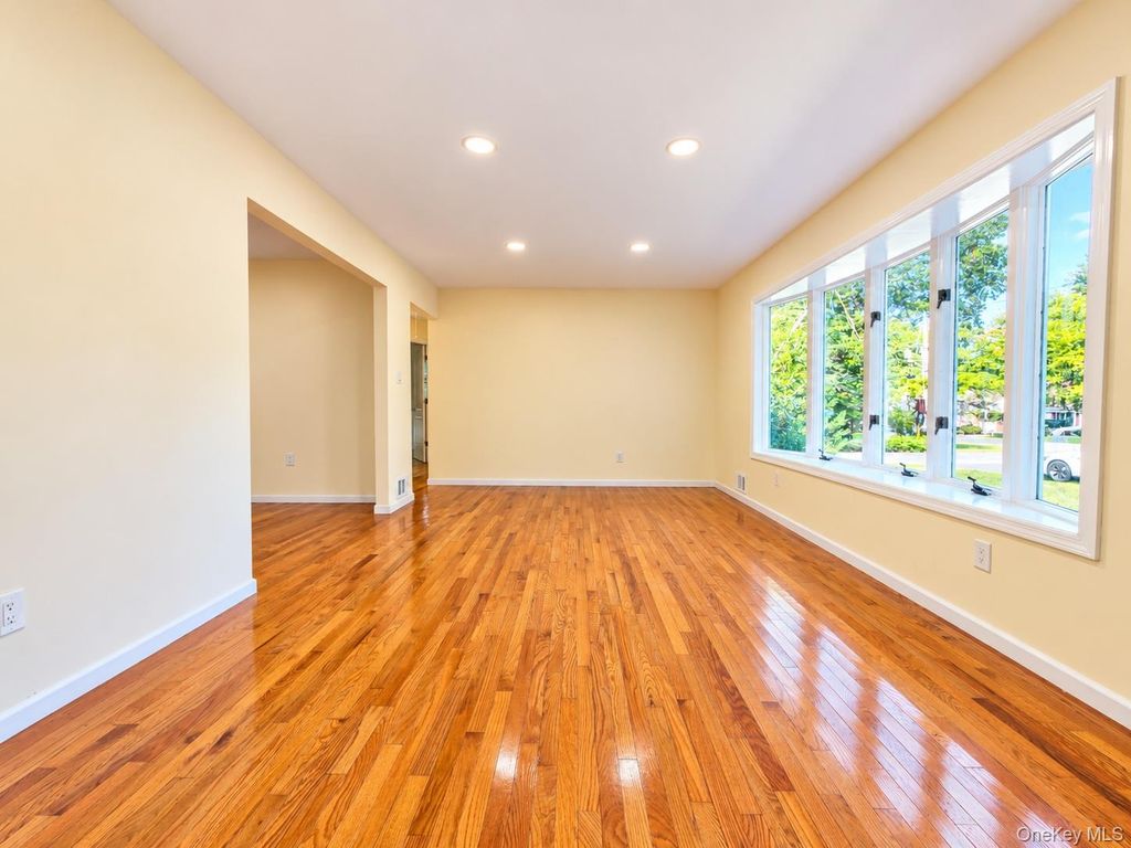 11 Clover Drive, West Nyack, NY 10994 — photo 5
