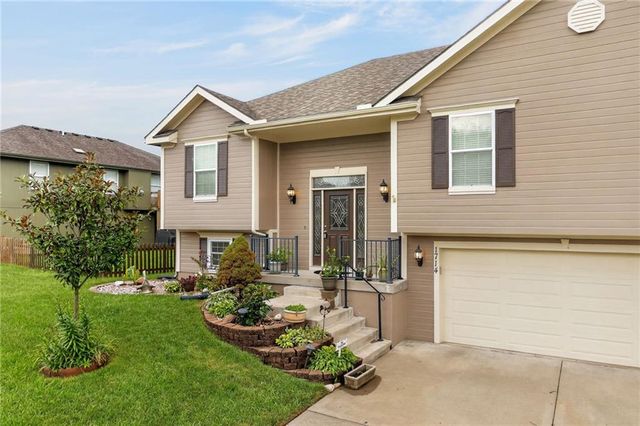 1714 Brooke Court, Kearney, MO 64060
