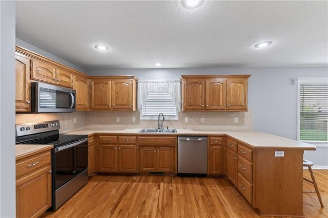 1714 Brooke Court, Kearney, MO 64060