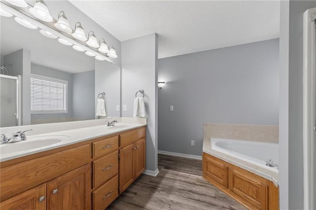 1714 Brooke Court, Kearney, MO 64060