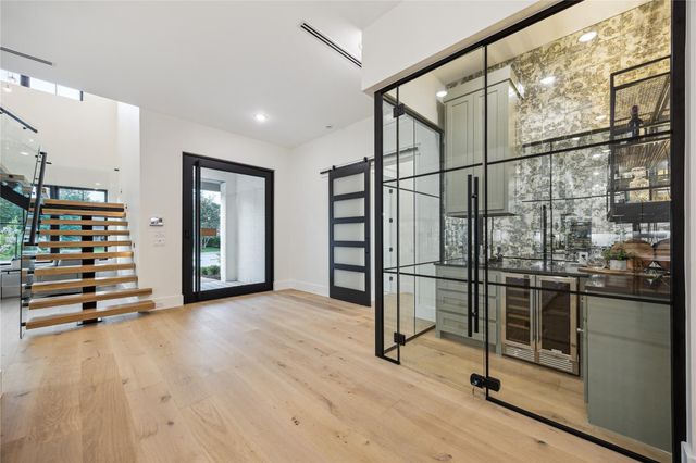 431 W 30th Street, Houston, TX 77018