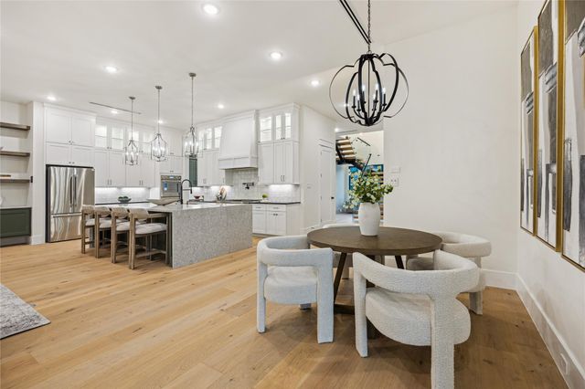431 W 30th Street, Houston, TX 77018