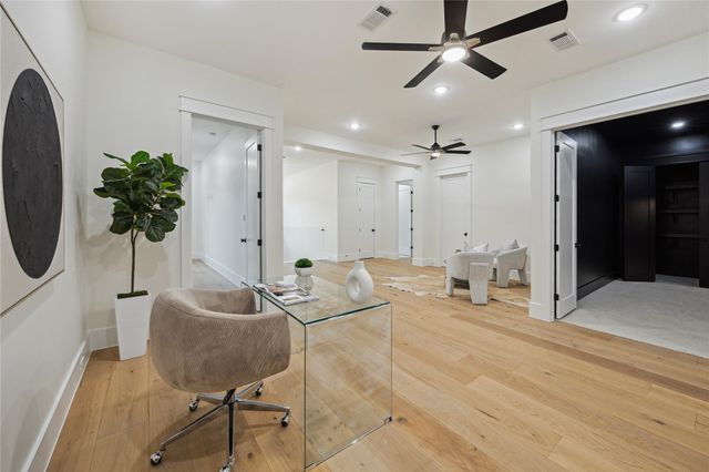 431 W 30th Street, Houston, TX 77018