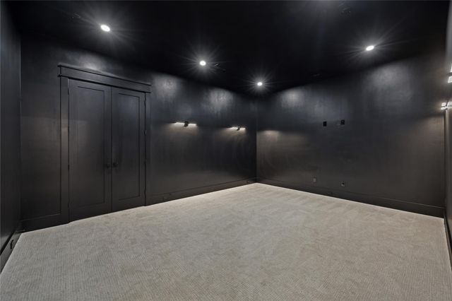 431 W 30th Street, Houston, TX 77018
