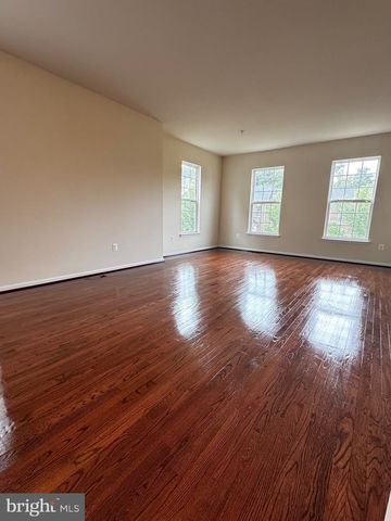 7331 ARCHSINE LN, Laurel, MD 20707