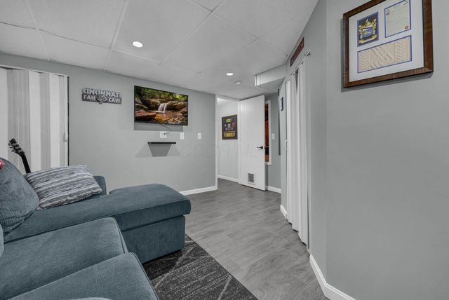 2294 Glencroft Drive, Hilliard, OH 43026