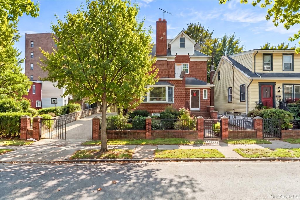 132 E 238th Street, Bronx, NY 10470 — exterior