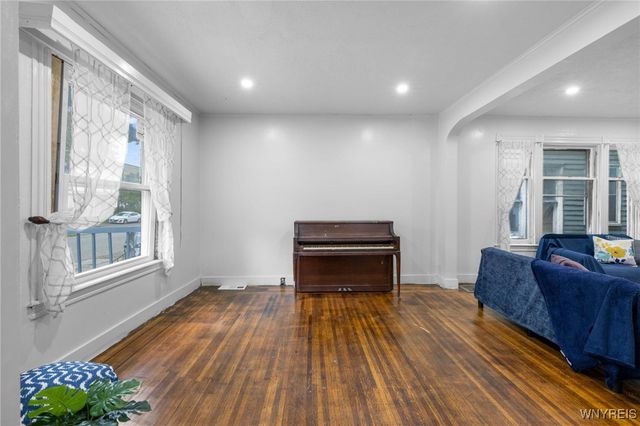 114 School Street, Buffalo, NY 14213