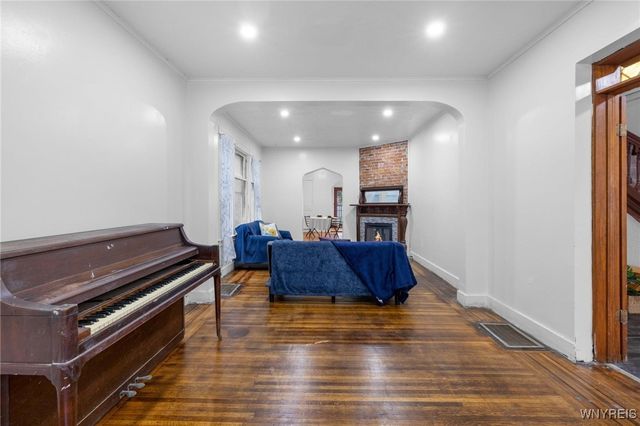 114 School Street, Buffalo, NY 14213