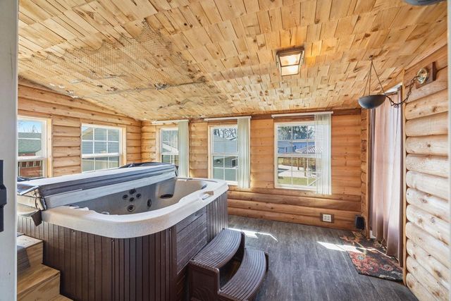 11611 N Charley Bluff Road, Milton, WI 53563