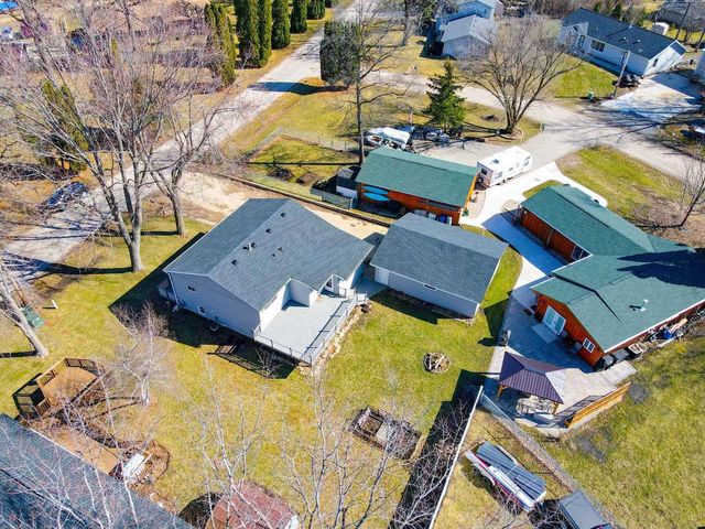 11611 N Charley Bluff Road, Milton, WI 53563