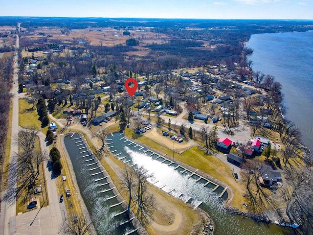 11611 N Charley Bluff Road, Milton, WI 53563