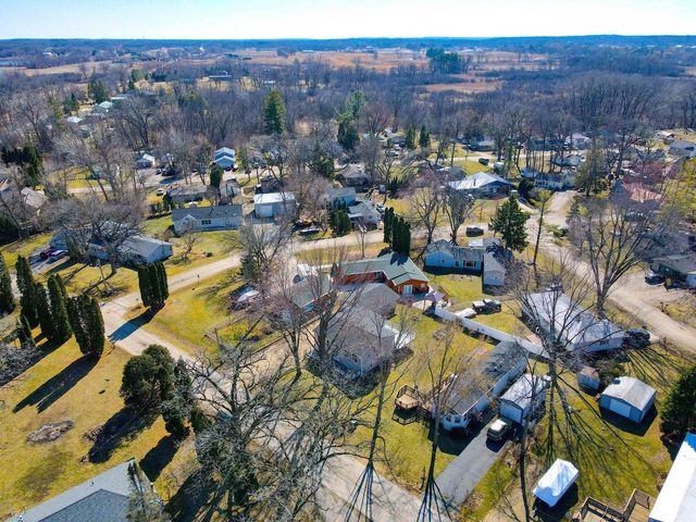 11611 N Charley Bluff Road, Milton, WI 53563