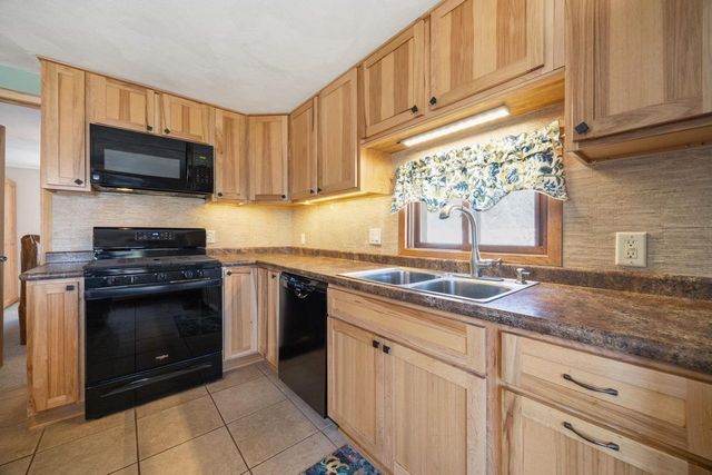 11611 N Charley Bluff Road, Milton, WI 53563