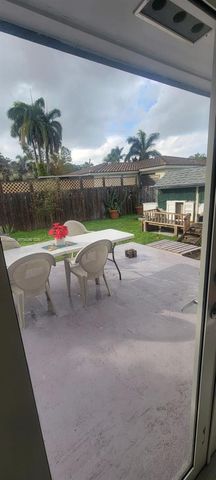 136 SE 2nd Ct, Dania Beach, FL 33004