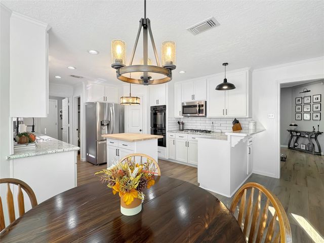 614 Mistycreek Drive, Richmond, TX 77406
