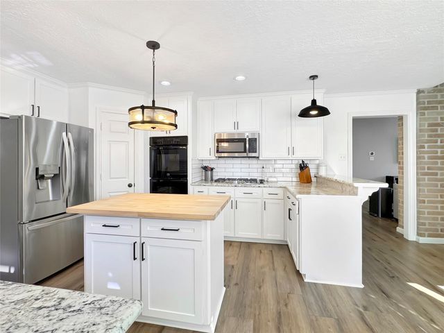 614 Mistycreek Drive, Richmond, TX 77406