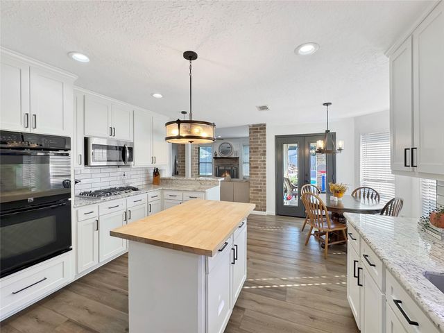 614 Mistycreek Drive, Richmond, TX 77406