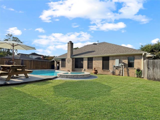 614 Mistycreek Drive, Richmond, TX 77406