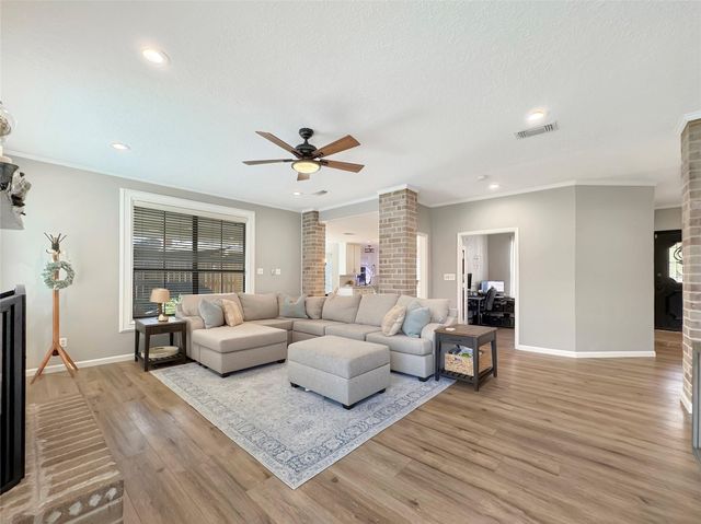 614 Mistycreek Drive, Richmond, TX 77406
