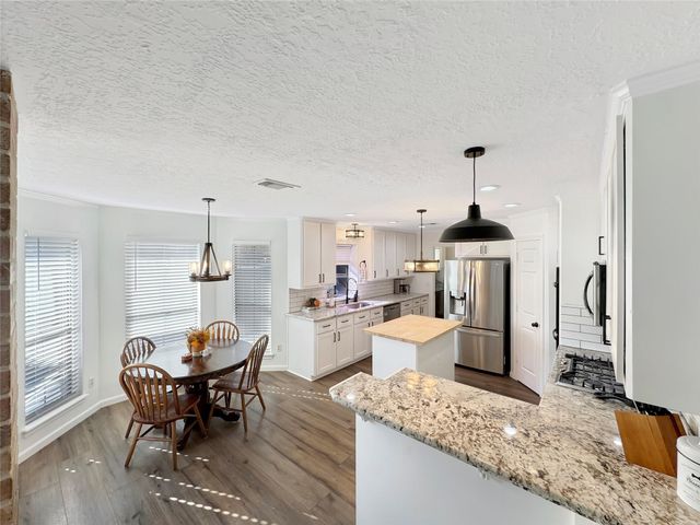 614 Mistycreek Drive, Richmond, TX 77406