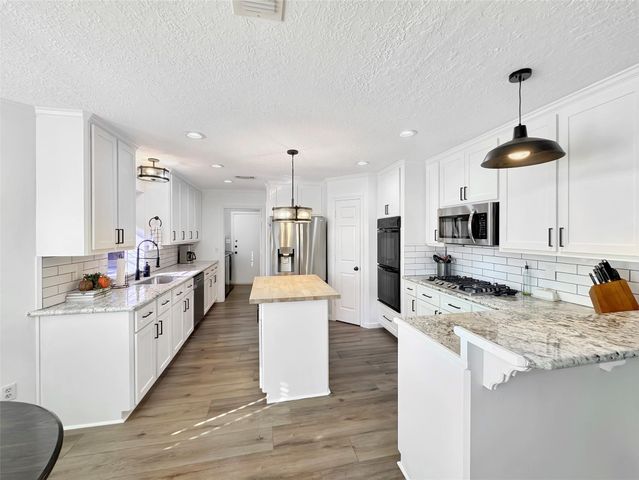 614 Mistycreek Drive, Richmond, TX 77406