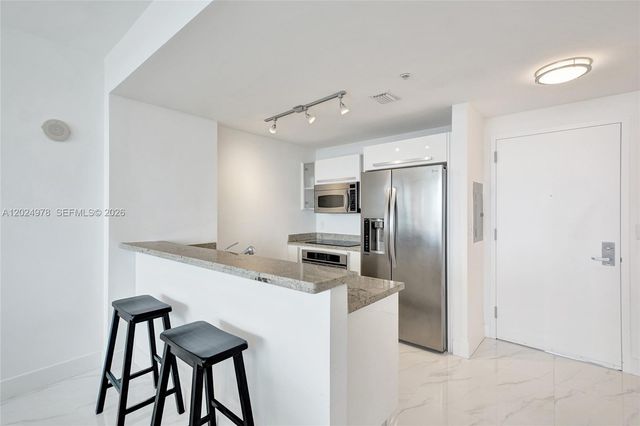 601 NE 36th St 1508, Miami, FL 33137