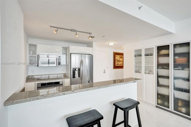 601 NE 36th St 1508, Miami, FL 33137