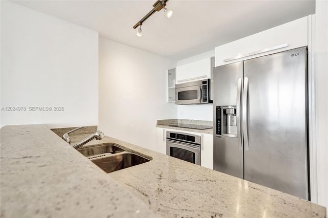 601 NE 36th St 1508, Miami, FL 33137