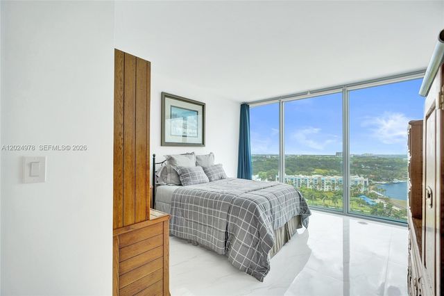 601 NE 36th St 1508, Miami, FL 33137