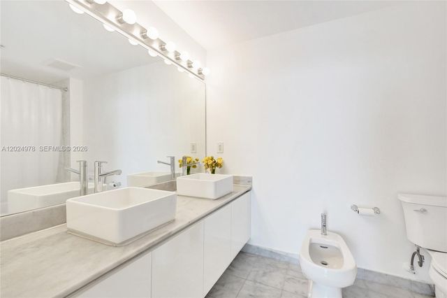 601 NE 36th St 1508, Miami, FL 33137