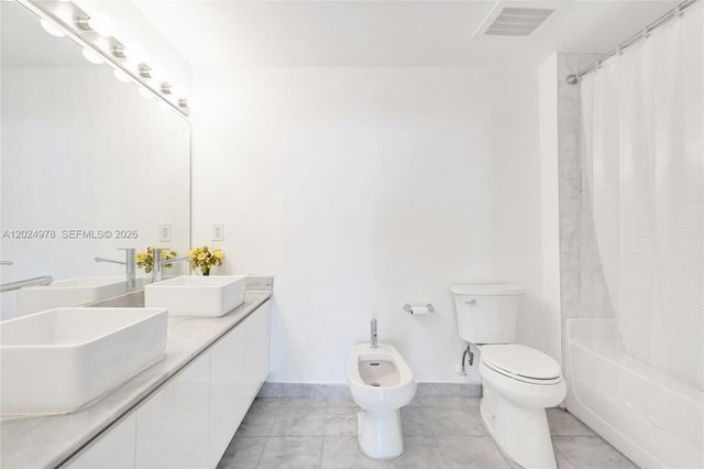 601 NE 36th St 1508, Miami, FL 33137