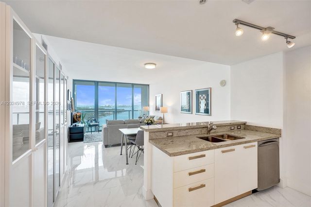 601 NE 36th St 1508, Miami, FL 33137