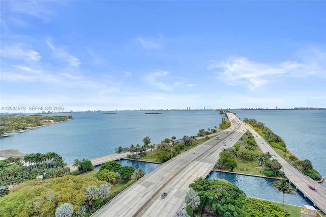 601 NE 36th St 1508, Miami, FL 33137