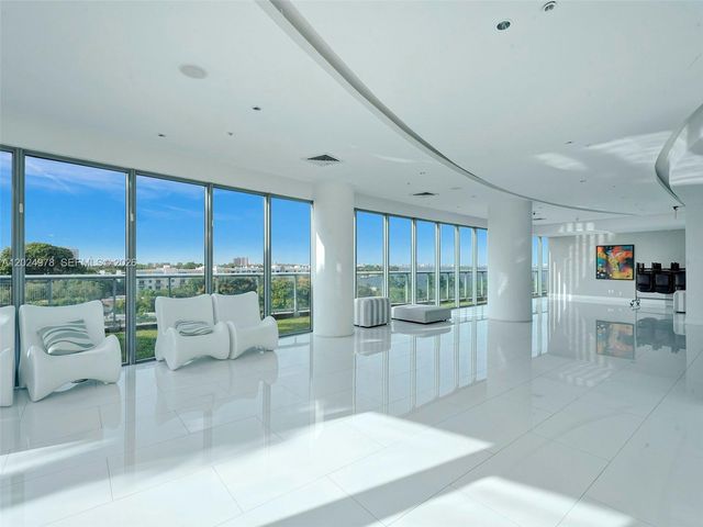 601 NE 36th St 1508, Miami, FL 33137