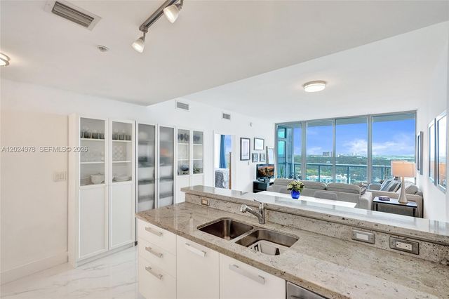 601 NE 36th St 1508, Miami, FL 33137