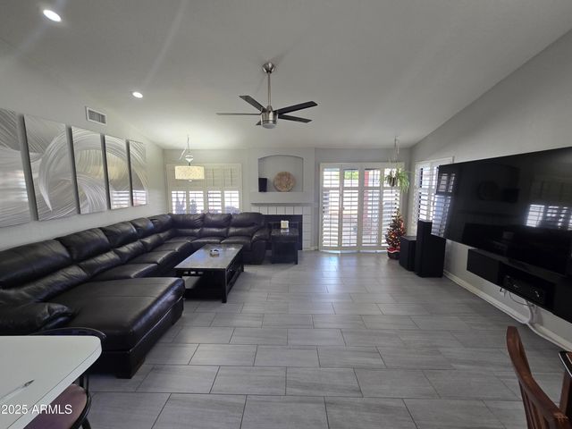 5244 E HANNIBAL Street E, Mesa, AZ 85205