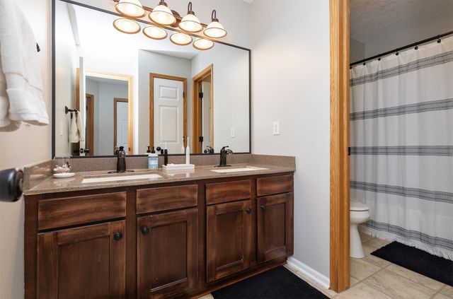 4425 Mills Civic Parkway 903, West Des Moines, IA 50265