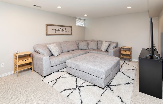 4425 Mills Civic Parkway 903, West Des Moines, IA 50265