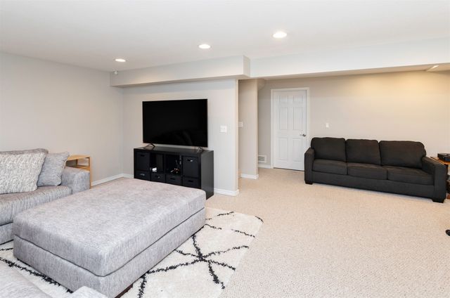 4425 Mills Civic Parkway 903, West Des Moines, IA 50265
