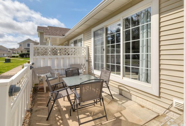 4425 Mills Civic Parkway 903, West Des Moines, IA 50265