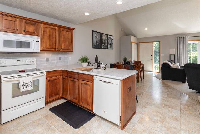 4425 Mills Civic Parkway 903, West Des Moines, IA 50265