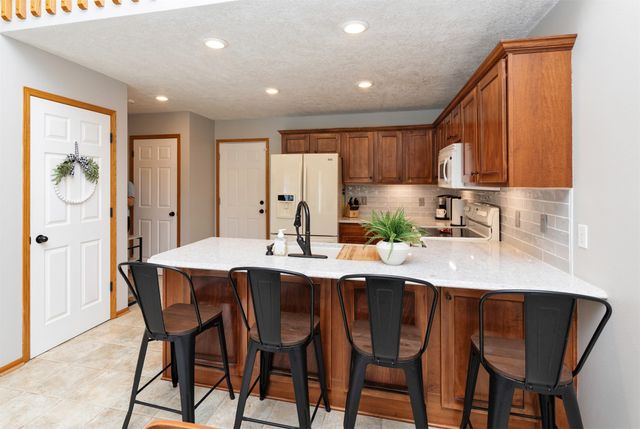 4425 Mills Civic Parkway 903, West Des Moines, IA 50265