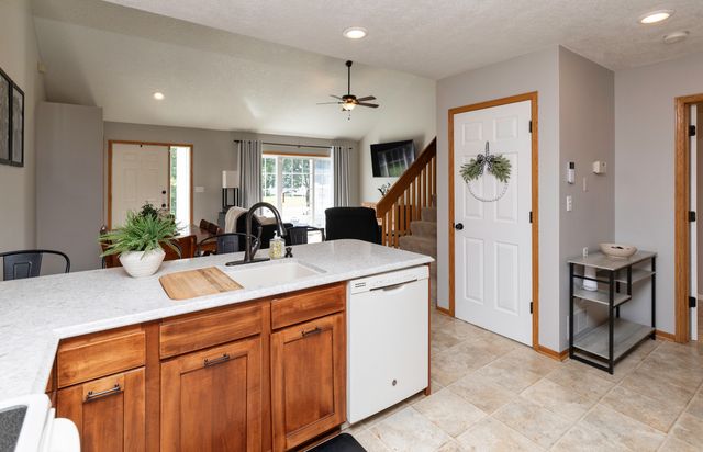 4425 Mills Civic Parkway 903, West Des Moines, IA 50265
