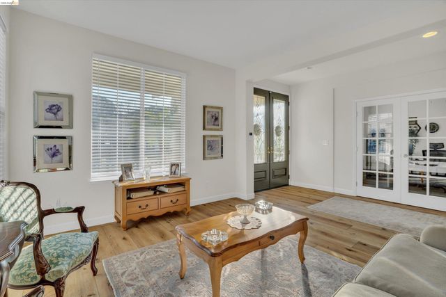 6144 Seneca Cir, Discovery Bay, CA 94505