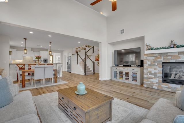 6144 Seneca Cir, Discovery Bay, CA 94505