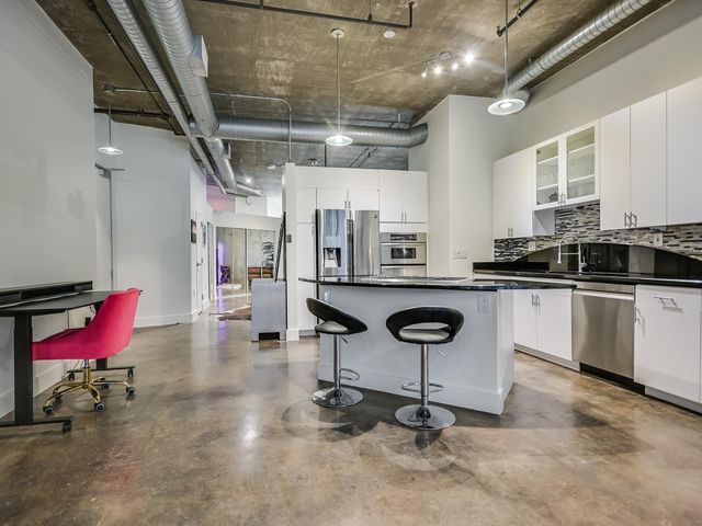 311 W 5th ST 608, Austin, TX 78701
