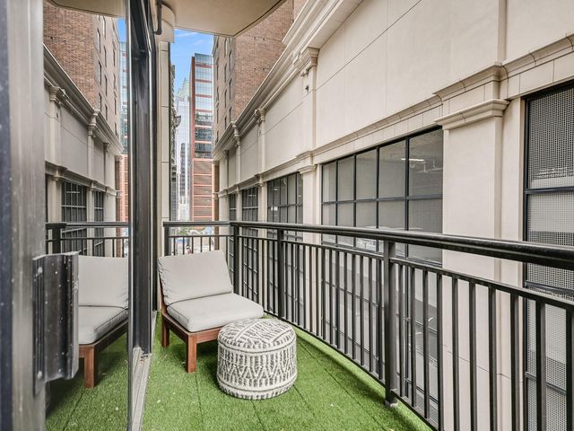 311 W 5th ST 608, Austin, TX 78701