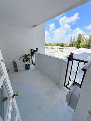 2750 NE 183rd St 606, Aventura, FL 33160