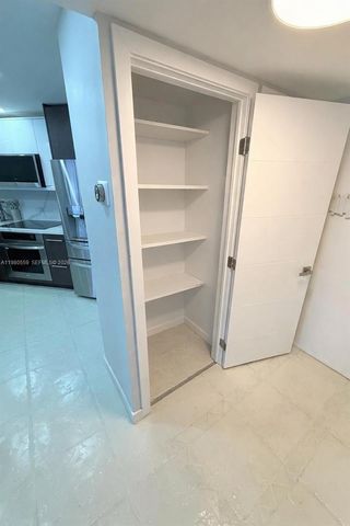 2750 NE 183rd St 606, Aventura, FL 33160